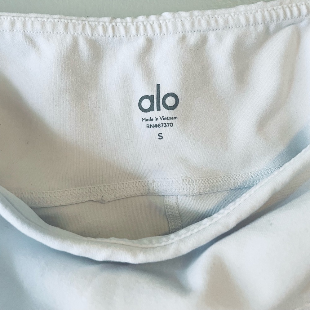 Alo Yoga Luminous Leggings - Picture 6 of 6